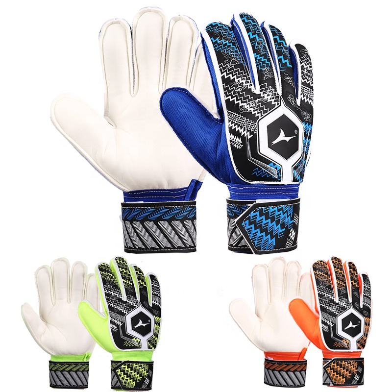 New Design High Quality Football Equipment Professional Soccer Goalkeeper Gloves
